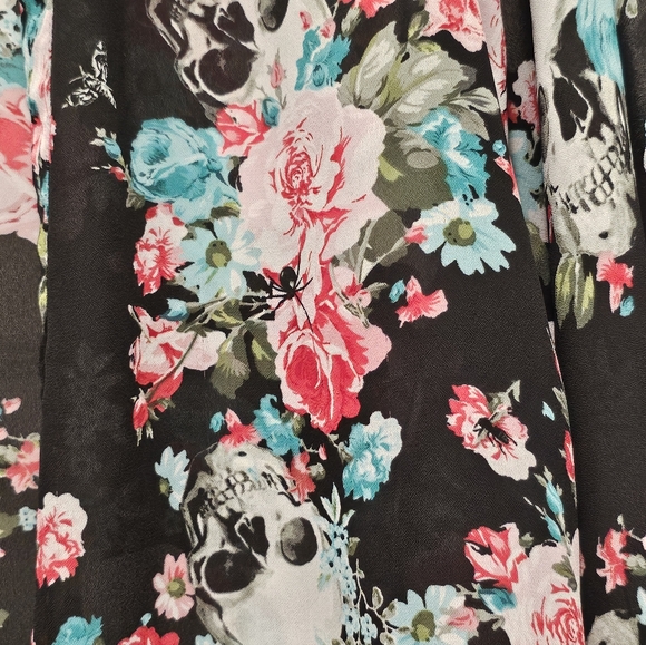 Hot Topic Floral Skull Print Hi-Lo Kimono Cardigan, EUC, Size X-Large - Picture 6 of 9